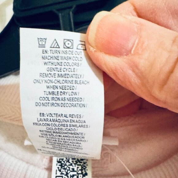 NWT Reebok Women's Crewneck 2-piece Short Set Frosted Berry Pink Sz M $95 - Picture 7 of 9